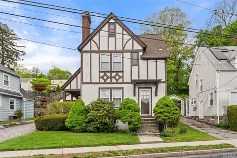 $599,000 | 31 Lynton Place, White Plains, NY 10606