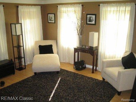 1680 Gravel Ridge Drive Rochester, MI 48307 - Photo 2 of 13 Front_Room_A_(460x345)