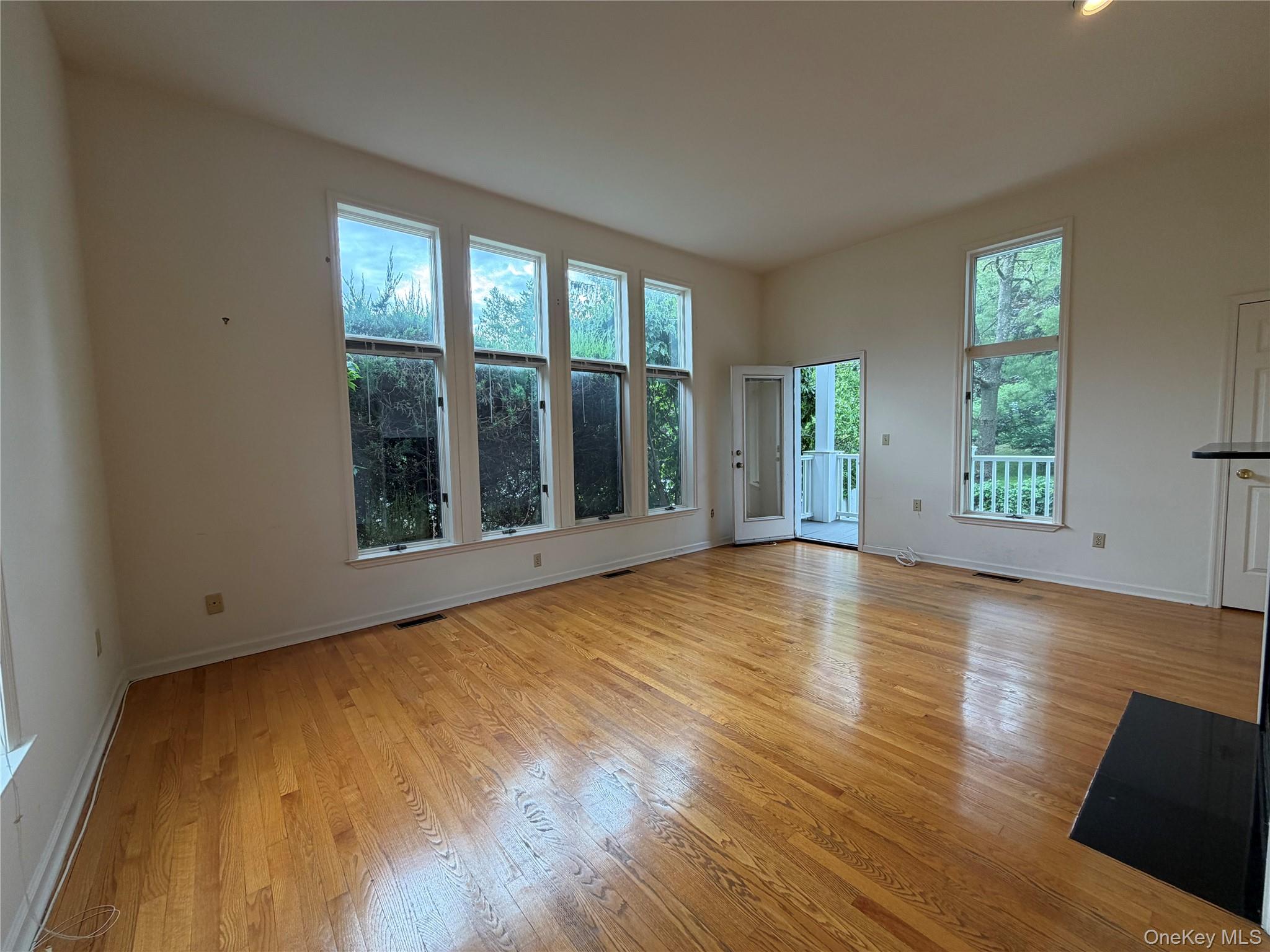 6 Cornell Place Rye, NY 10580 - Photo 2 of 17