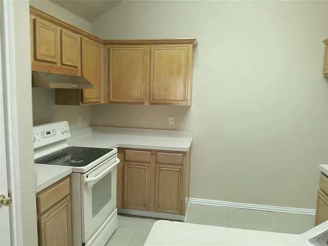 $2,000 | 5644 Indian Hill Drive, Arlington, TX 76018