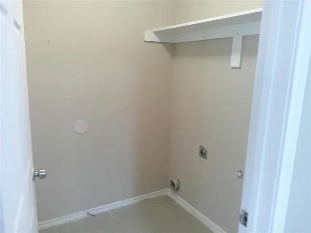 $2,000 | 5644 Indian Hill Drive, Arlington, TX 76018