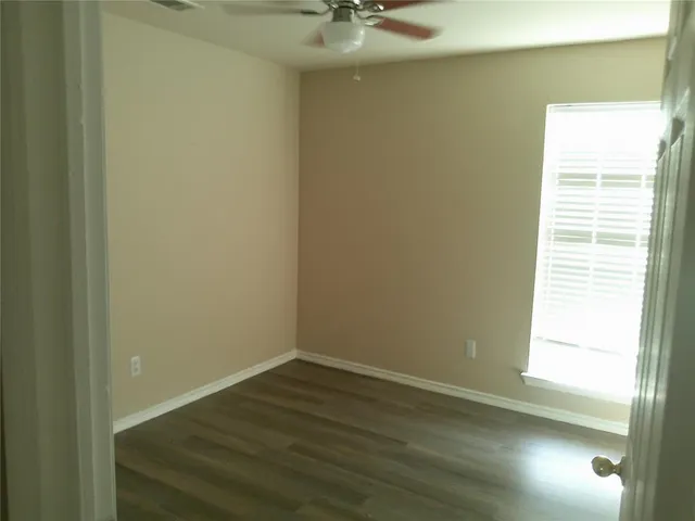 $2,000 | 5644 Indian Hill Drive, Arlington, TX 76018