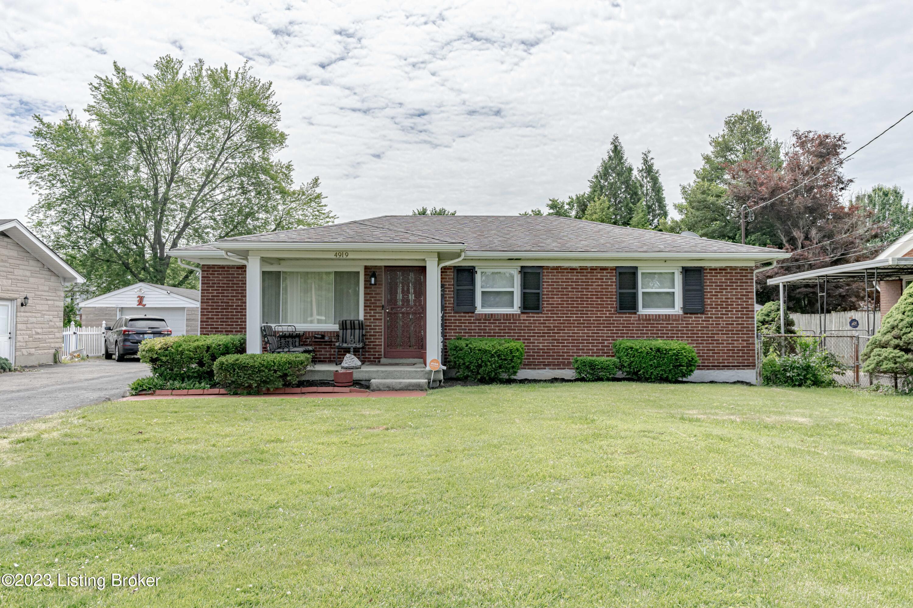 4919 Cane Run Road Louisville, KY 40216 - Photo 1 of 48 DSC05807