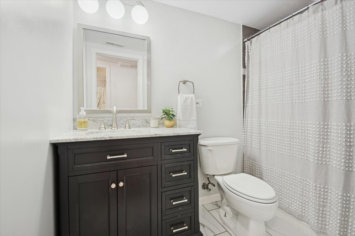 1621 West Rascher Avenue, Unit G Chicago, IL 60640 - Photo 15 of 18 Gallery Image 15
