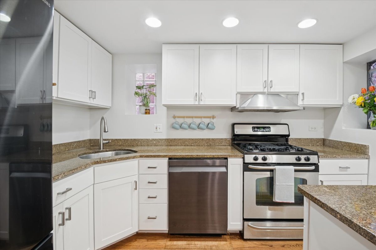 1621 West Rascher Avenue, Unit G Chicago, IL 60640 - Photo 10 of 18 Gallery Image 10