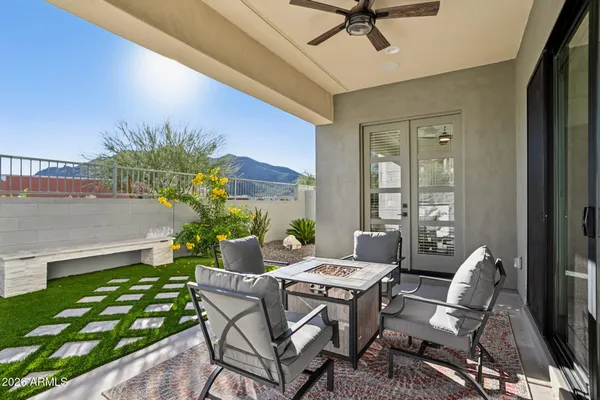 a picture of a very nice looking living room