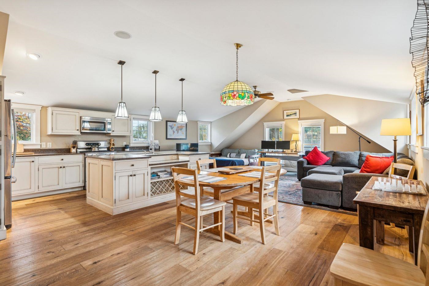 299 Mountain Road Stowe, VT 05672 - Photo 6 of 26