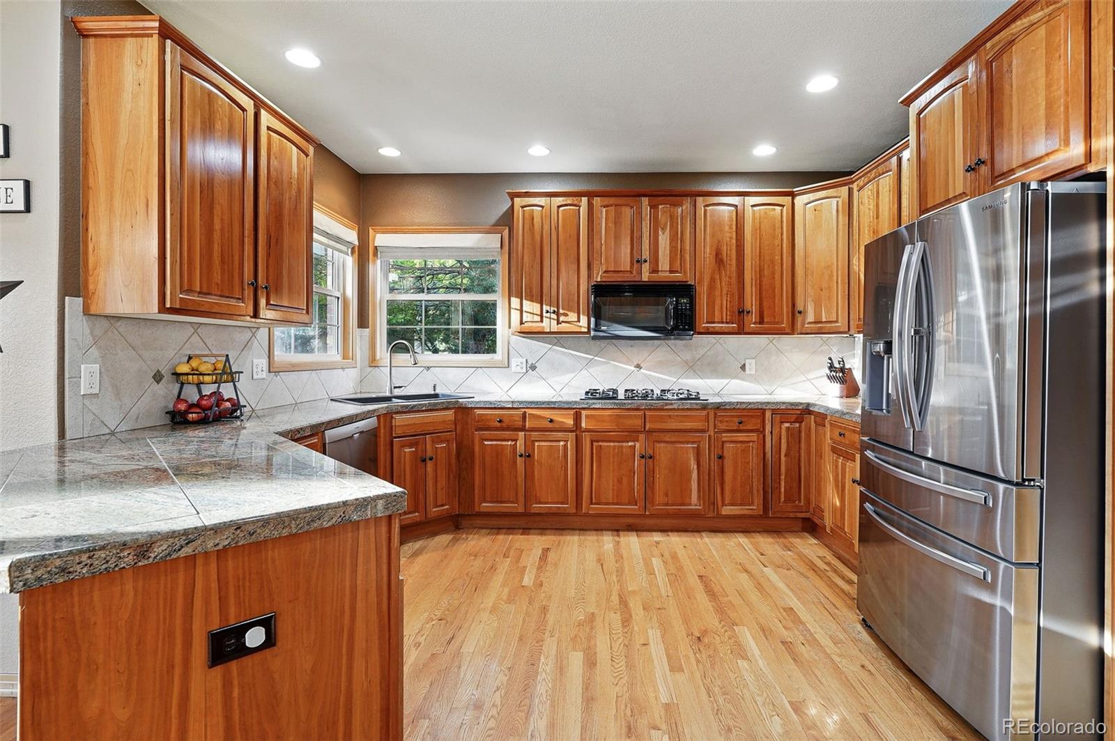 5683 Fig Way Arvada, CO 80002 - Photo 6 of 45