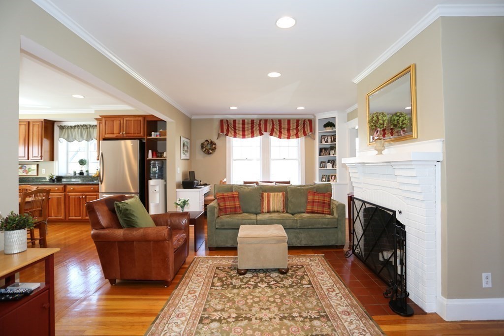 6 Coolidge Avenue Needham, MA 02492 - Photo 13 of 31