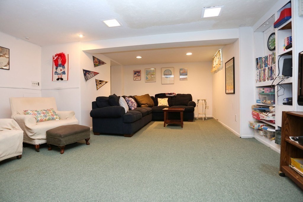 6 Coolidge Avenue Needham, MA 02492 - Photo 28 of 31