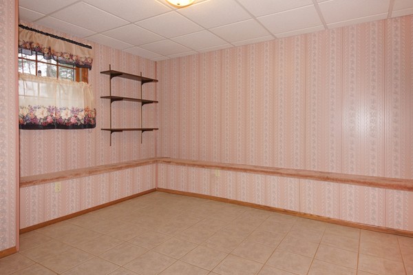 36 Riverdale Road Billerica, MA 01821 - Photo 16 of 26 Gallery Image 16