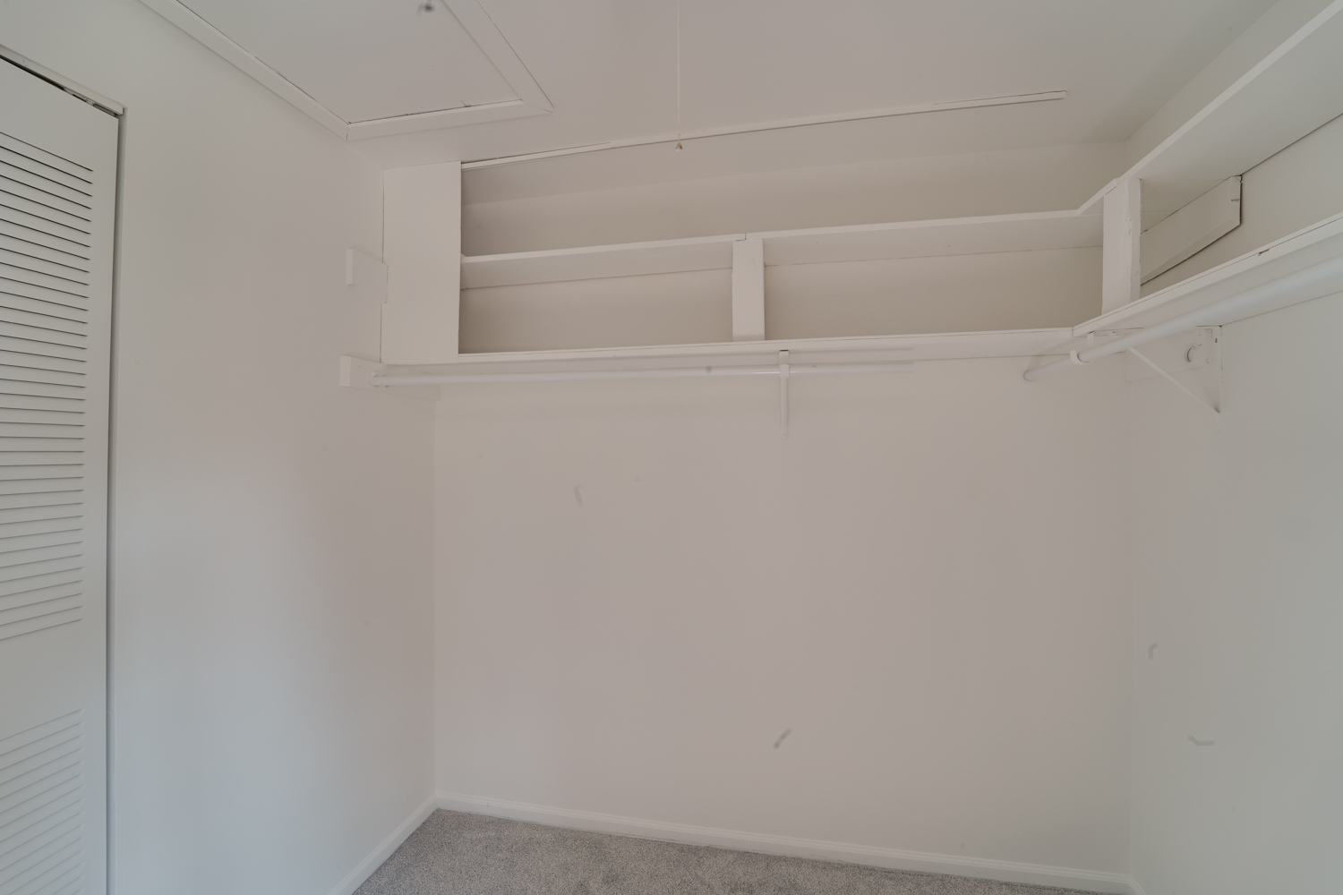 1883 Jamestown Circle Hoffman Estates, IL 60169 - Photo 12 of 13