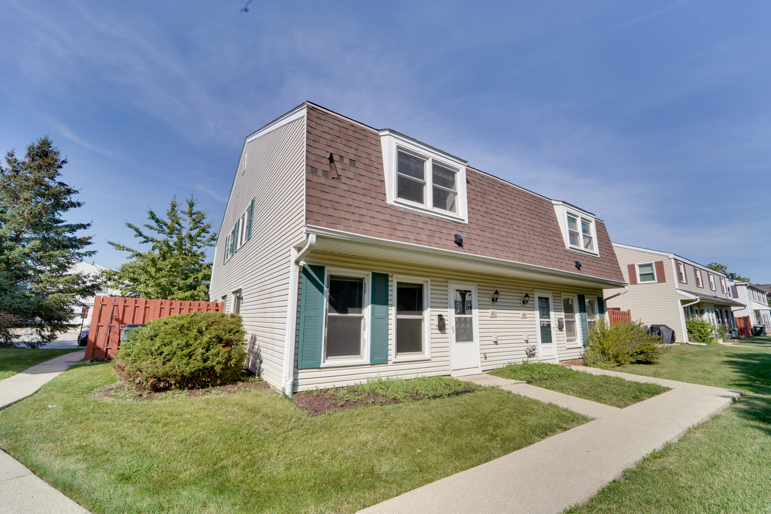 1883 Jamestown Circle Hoffman Estates, IL 60169 - Photo 2 of 13