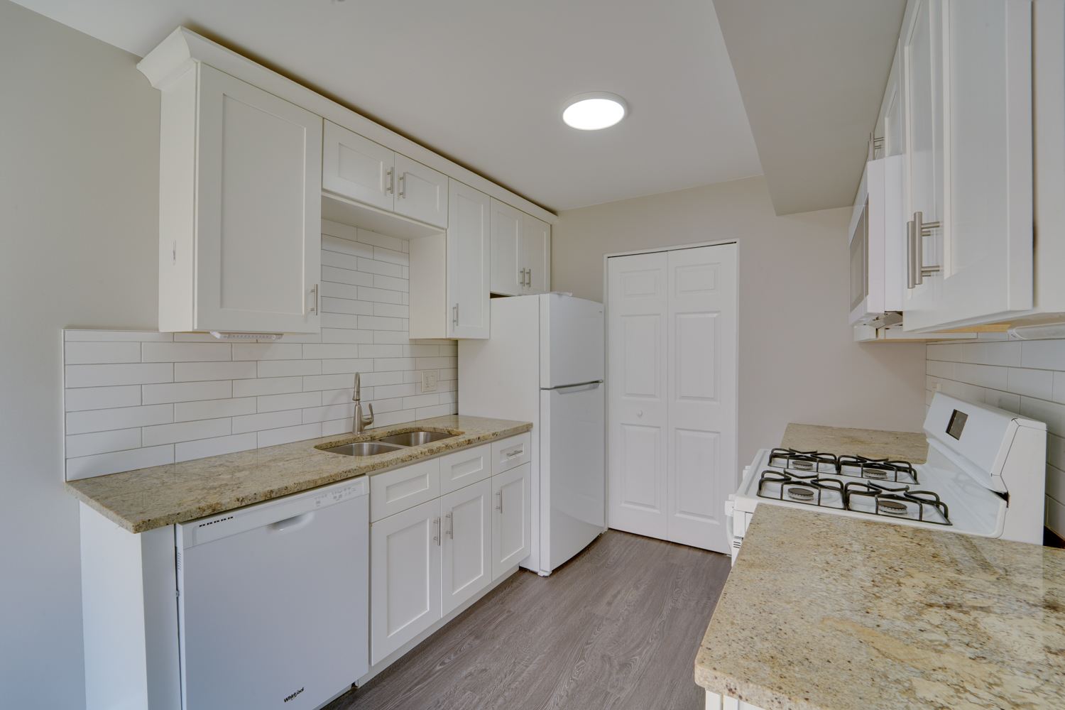 1883 Jamestown Circle Hoffman Estates, IL 60169 - Photo 6 of 13