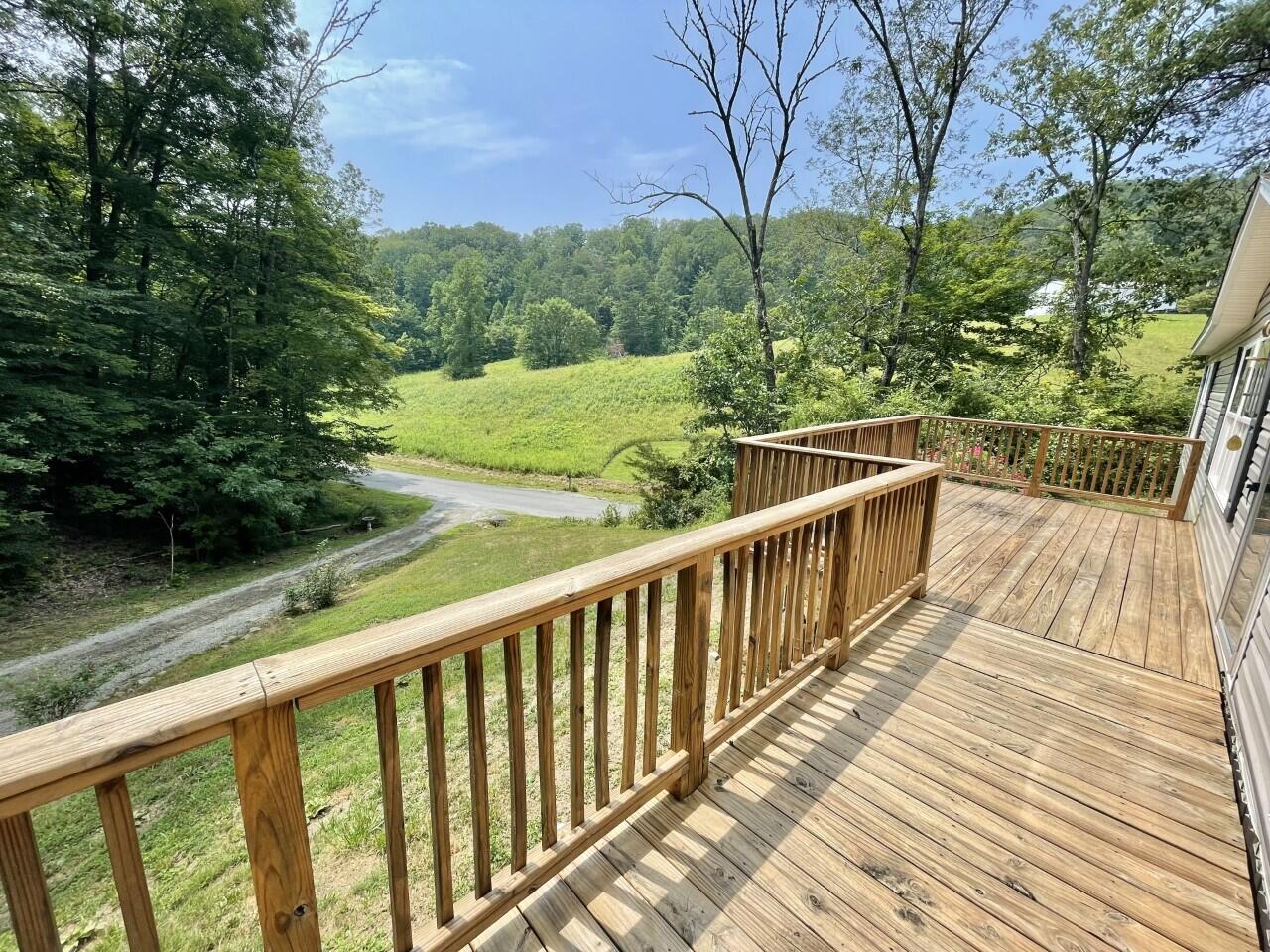 150 Foster Road Heiskell, TN 37754 - Photo 8 of 31 Front Deck