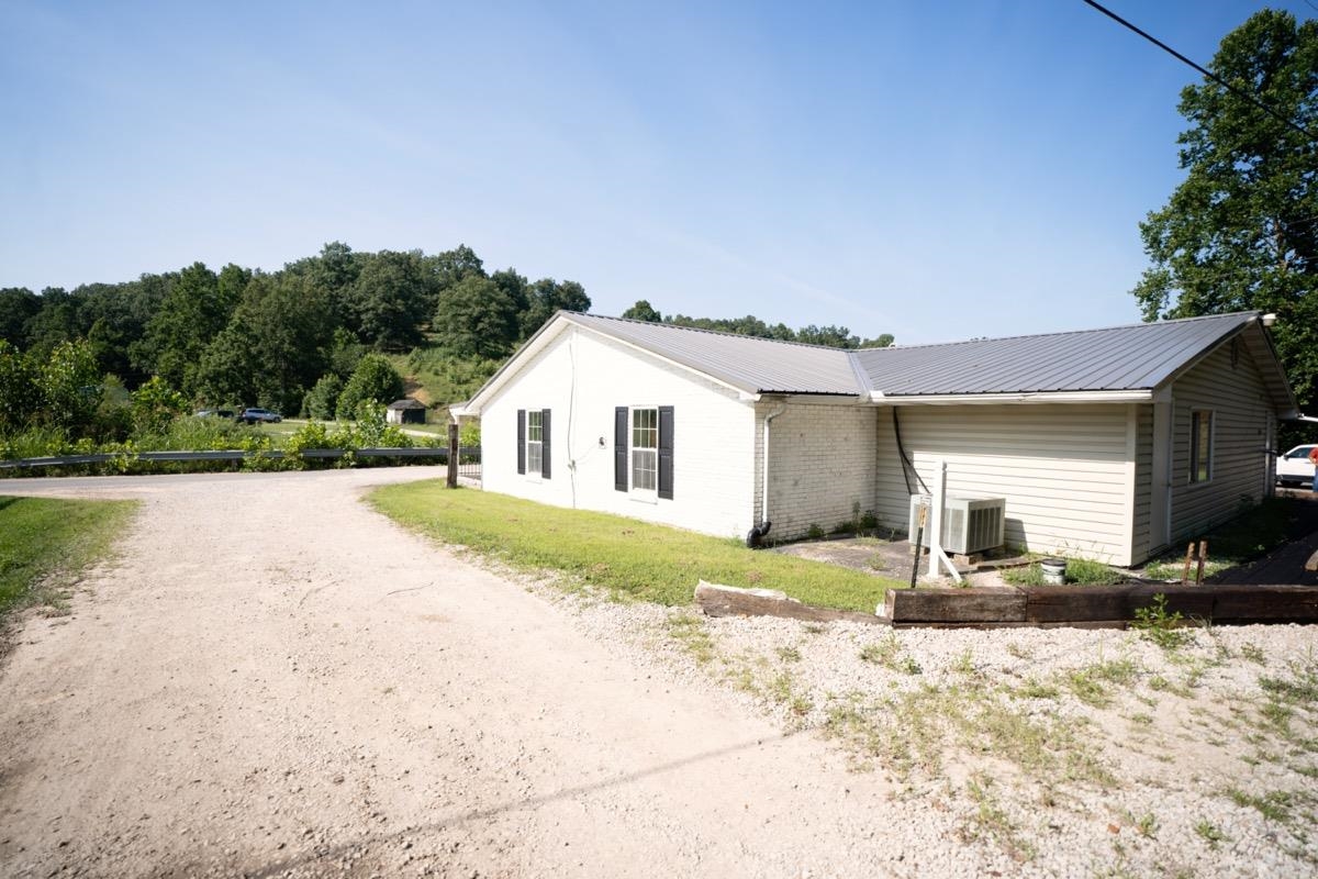2337 Smith Branch Road Greenup, KY 41144 - Photo 6 of 29