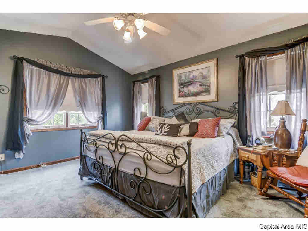 2700 Haverford Road Springfield, IL 62704 - Photo 17 of 36