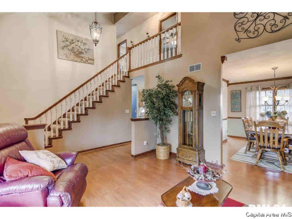 2700 Haverford Road Springfield, IL 62704 - Photo 4 of 36