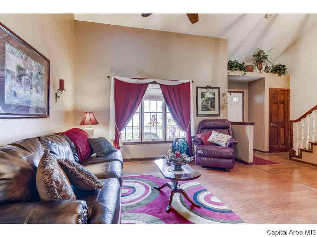 2700 Haverford Road Springfield, IL 62704 - Photo 5 of 36