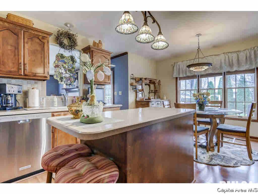 2700 Haverford Road Springfield, IL 62704 - Photo 9 of 36