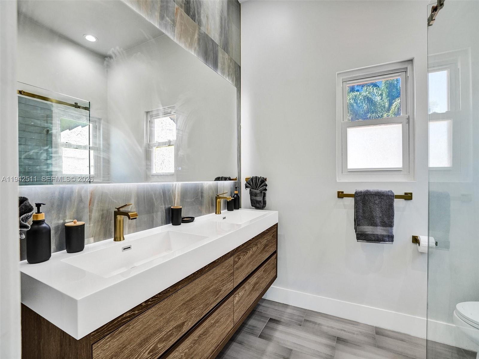 1128 Tyler Street Hollywood, FL 33019 - Photo 23 of 60