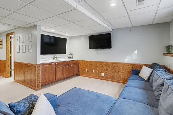 $385,000 | 172 Deer Path Lane, Battle Creek, MI 49015