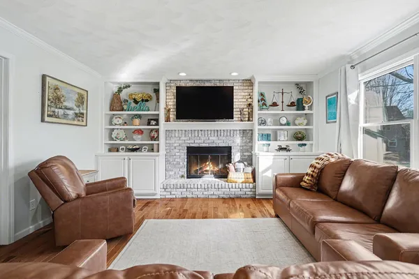 $385,000 | 172 Deer Path Lane, Battle Creek, MI 49015