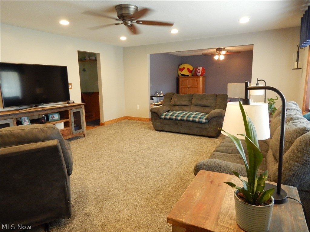 6420 Oberlin Road Amherst, OH 44001 - Photo 6 of 34 Gallery Image 6