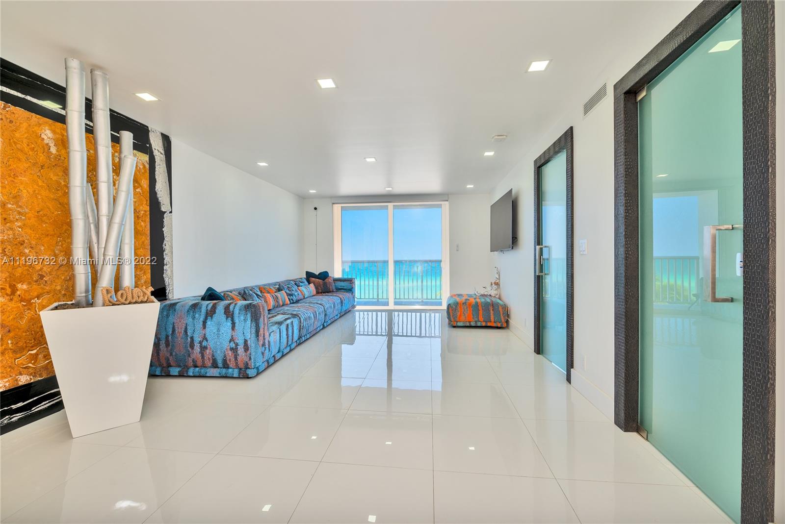 400 North Surf Road, Unit 504 Hollywood, FL 33019 - Photo 16 of 33 Gallery Image 16