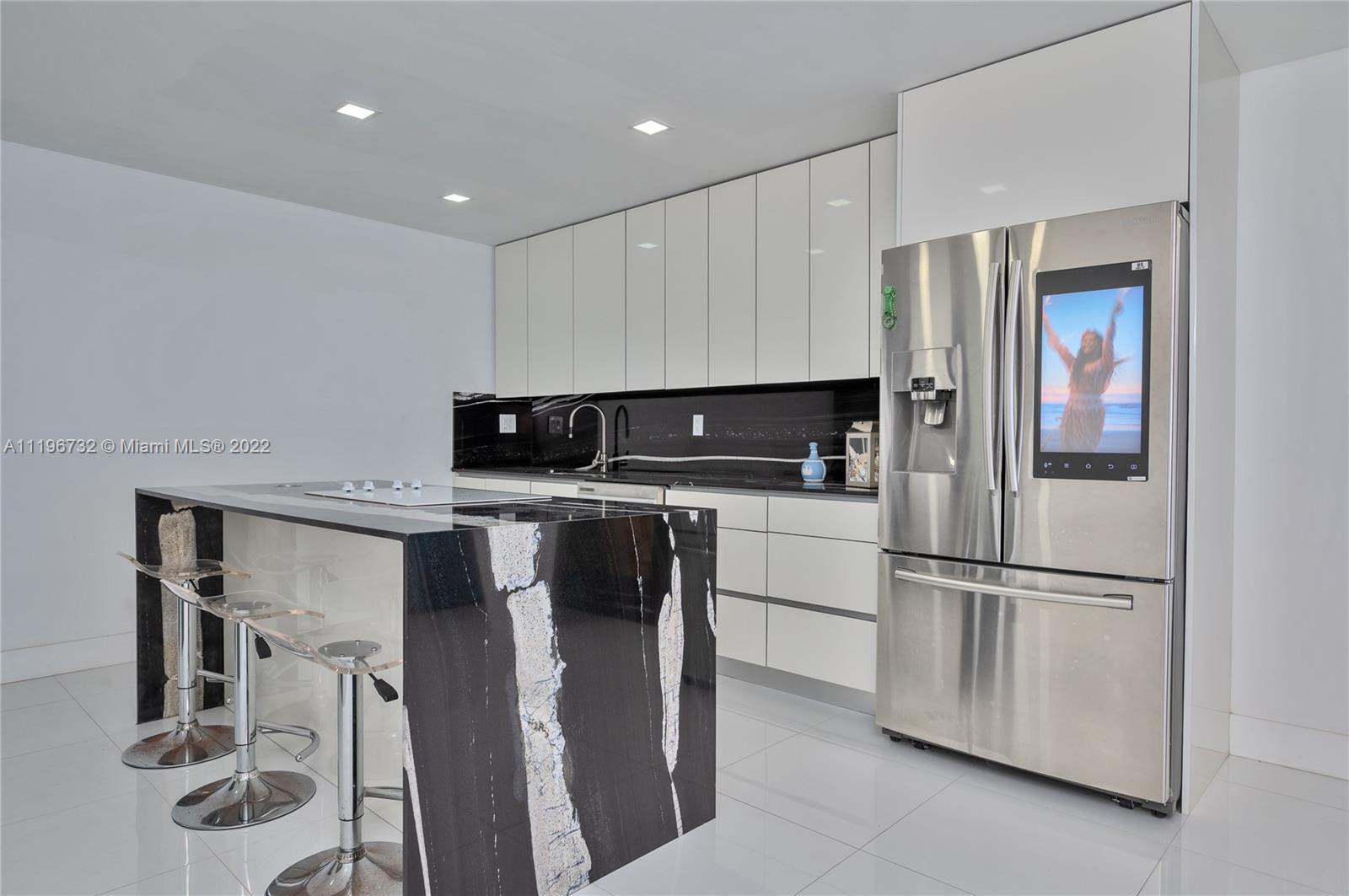 400 North Surf Road, Unit 504 Hollywood, FL 33019 - Photo 8 of 33 Gallery Image 8