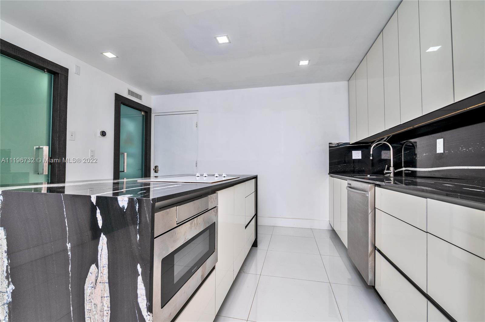 400 North Surf Road, Unit 504 Hollywood, FL 33019 - Photo 9 of 33 Gallery Image 9