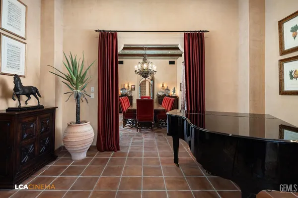 $2,950,000 | Undisclosed Address, Bakersfield, CA 93311