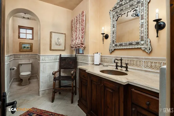 $2,950,000 | Undisclosed Address, Bakersfield, CA 93311