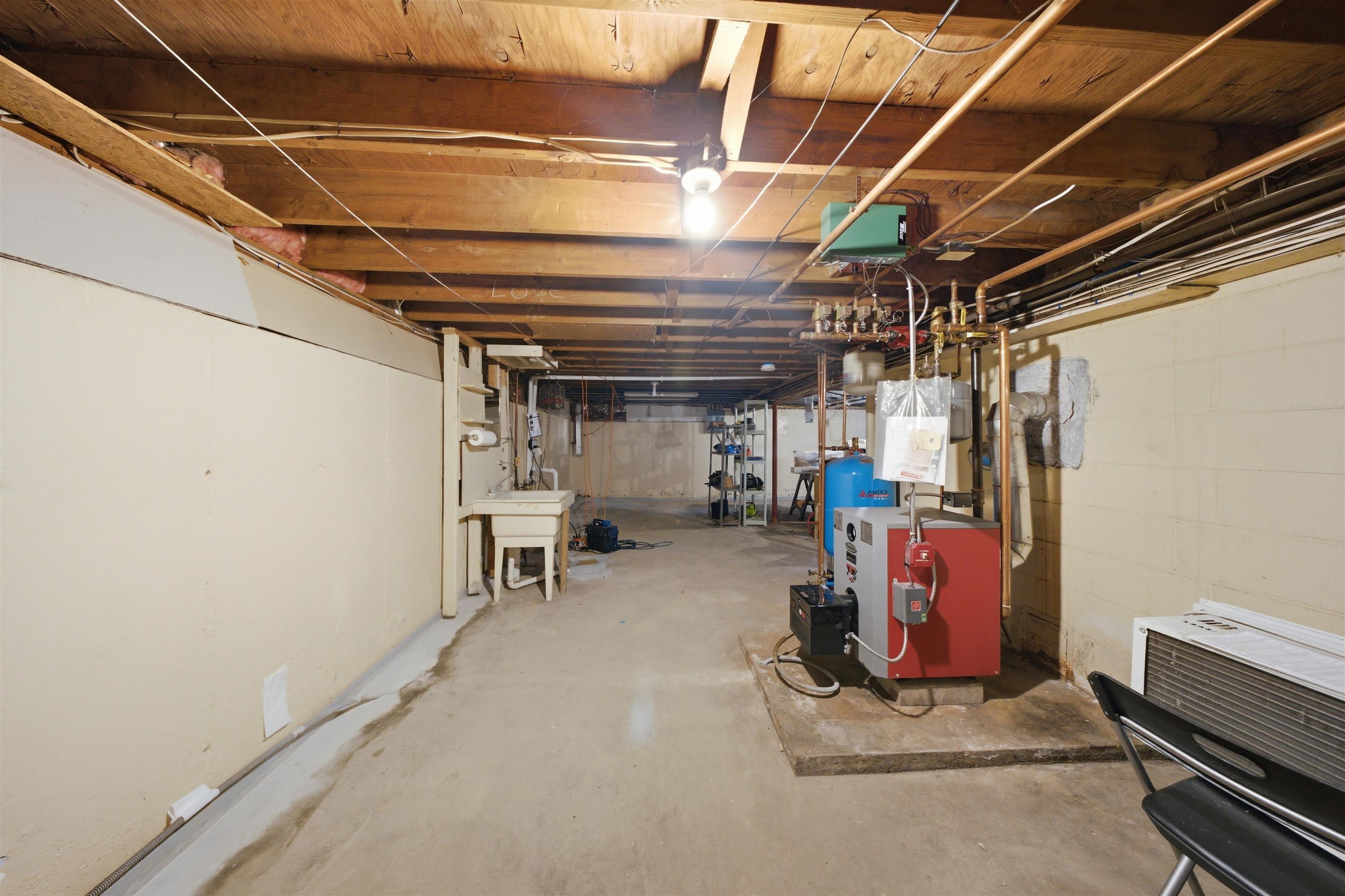 494 Laurel Street Manchester, NH 03103 - Photo 38 of 42