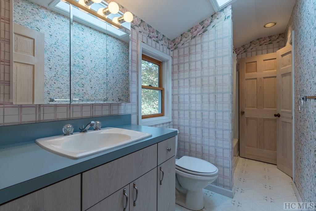 2018 Falcon Ridge Highlands, NC 28741 - Photo 39 of 49 Gallery Image 39