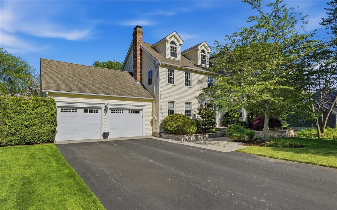 239 Abbott Run Valley Road Cumberland, RI 02864 - Photo 3 of 46
