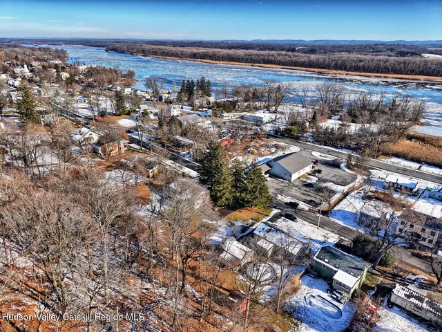 $349,900 | 52 North Franklin Street, Athens, NY 12015