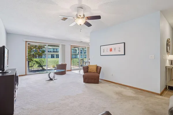 $328,000 | 6351 St Croix Trail North, Unit 240, Stillwater, MN 55082