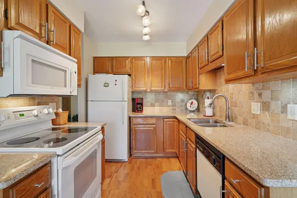 $328,000 | 6351 St Croix Trail North, Unit 240, Stillwater, MN 55082