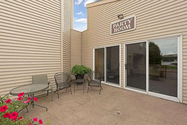 $348,000 | 6351 St Croix Trail North, Unit 240, Stillwater, MN 55082
