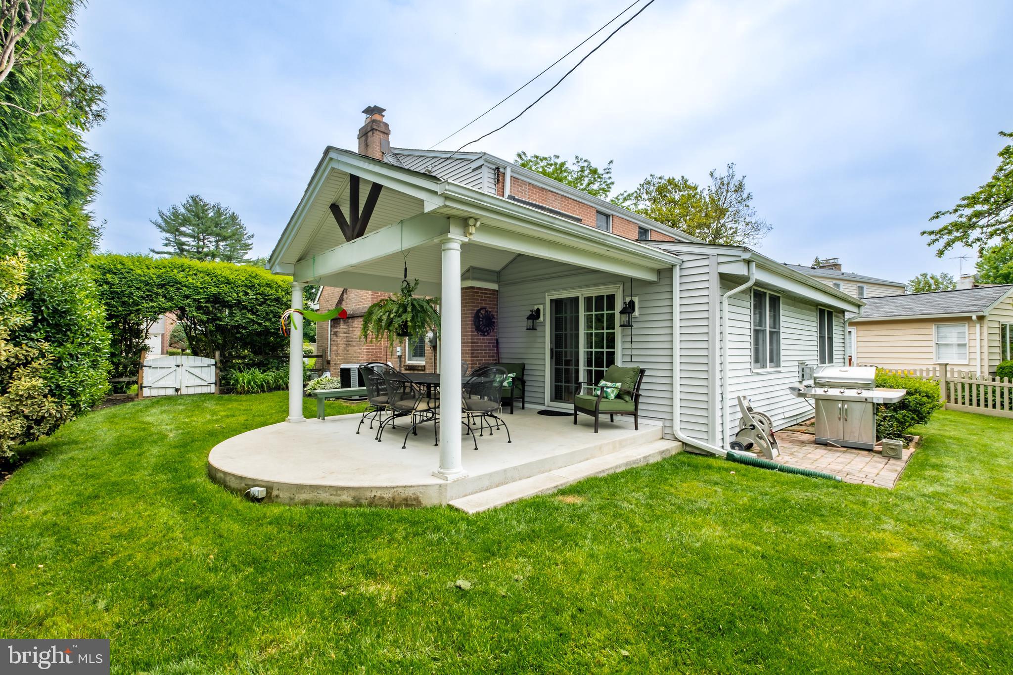 405 West Garden Road Oreland, PA 19075 - Photo 2 of 21 Gallery Image 2