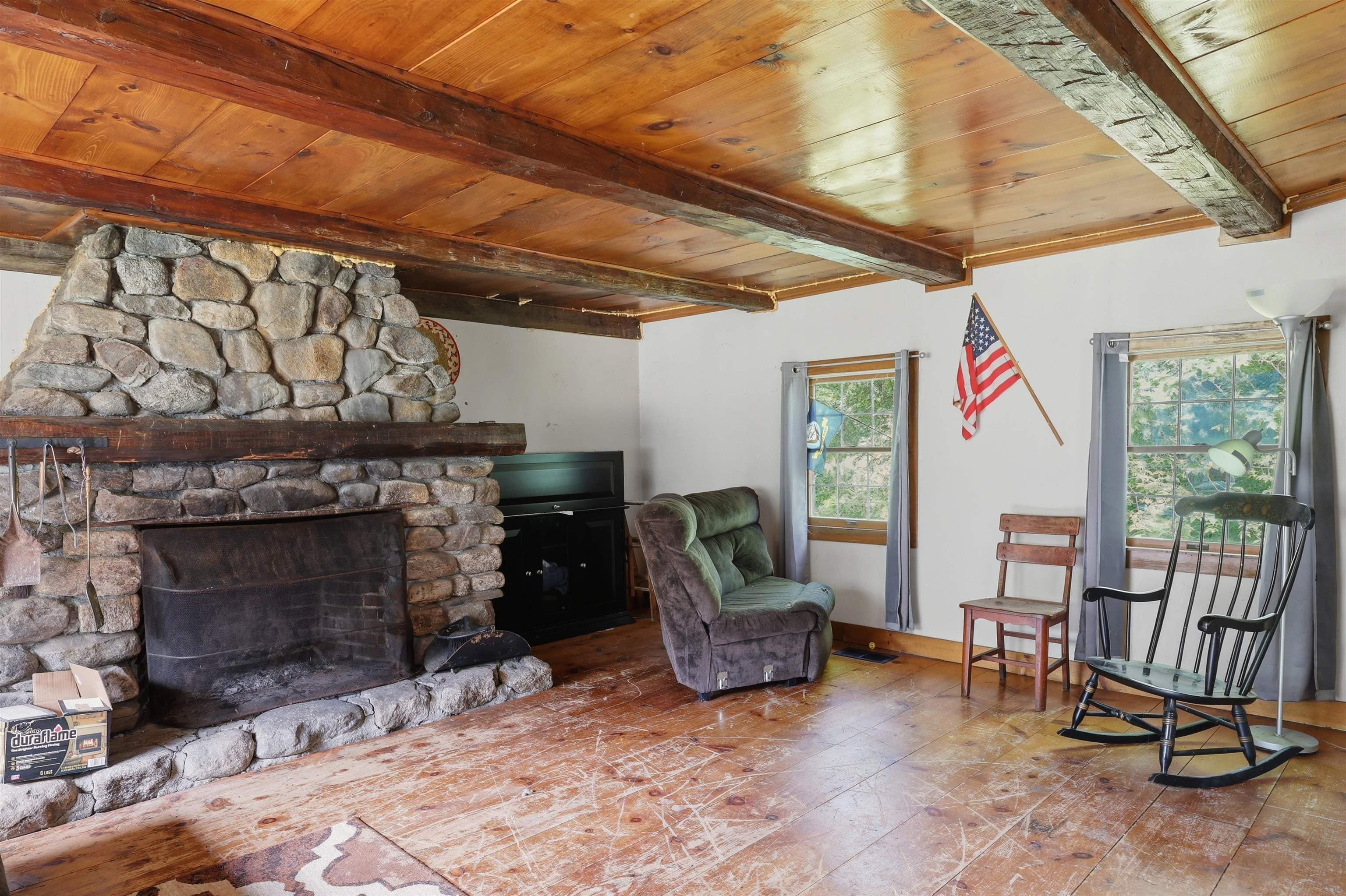 32 East Lull Place New Boston, NH 03070 - Photo 5 of 27