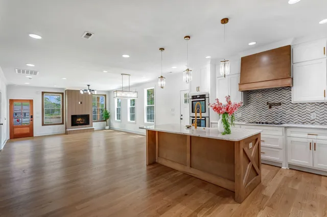 $560,000 | 107 Shady Street, Summertown, TN 38483