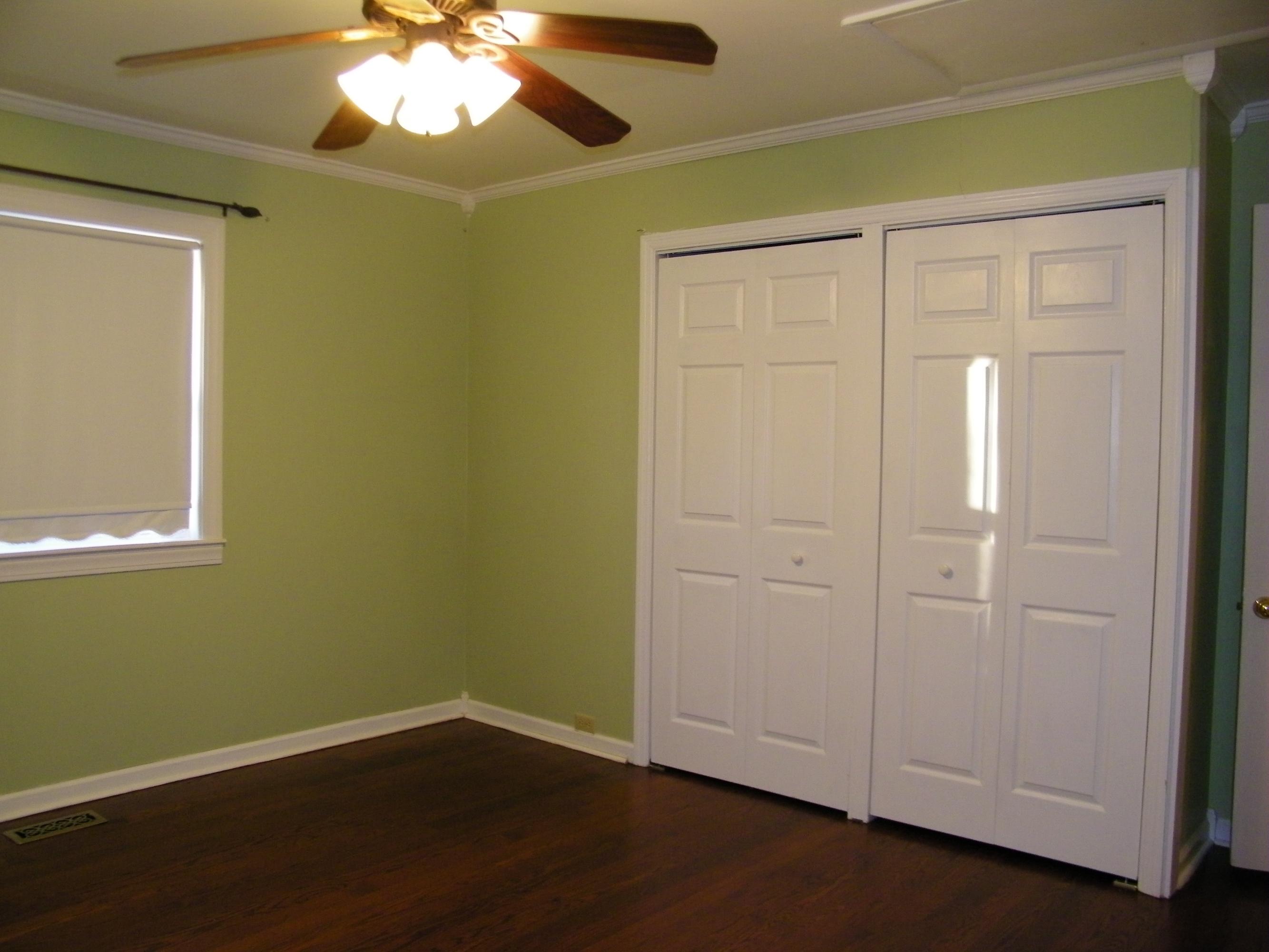 243 Outer Drive Oak Ridge, TN 37830 - Photo 22 of 30 Bedroom 2