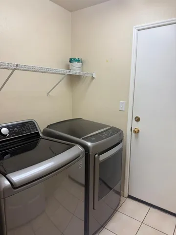 a close up view of washer and dryer