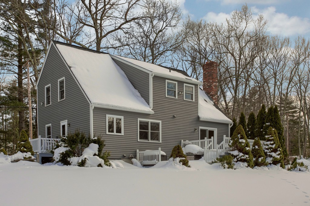 253 New Boston Road Sturbridge, MA 01566 - Photo 22 of 30 a front view of a house with a large tree in front