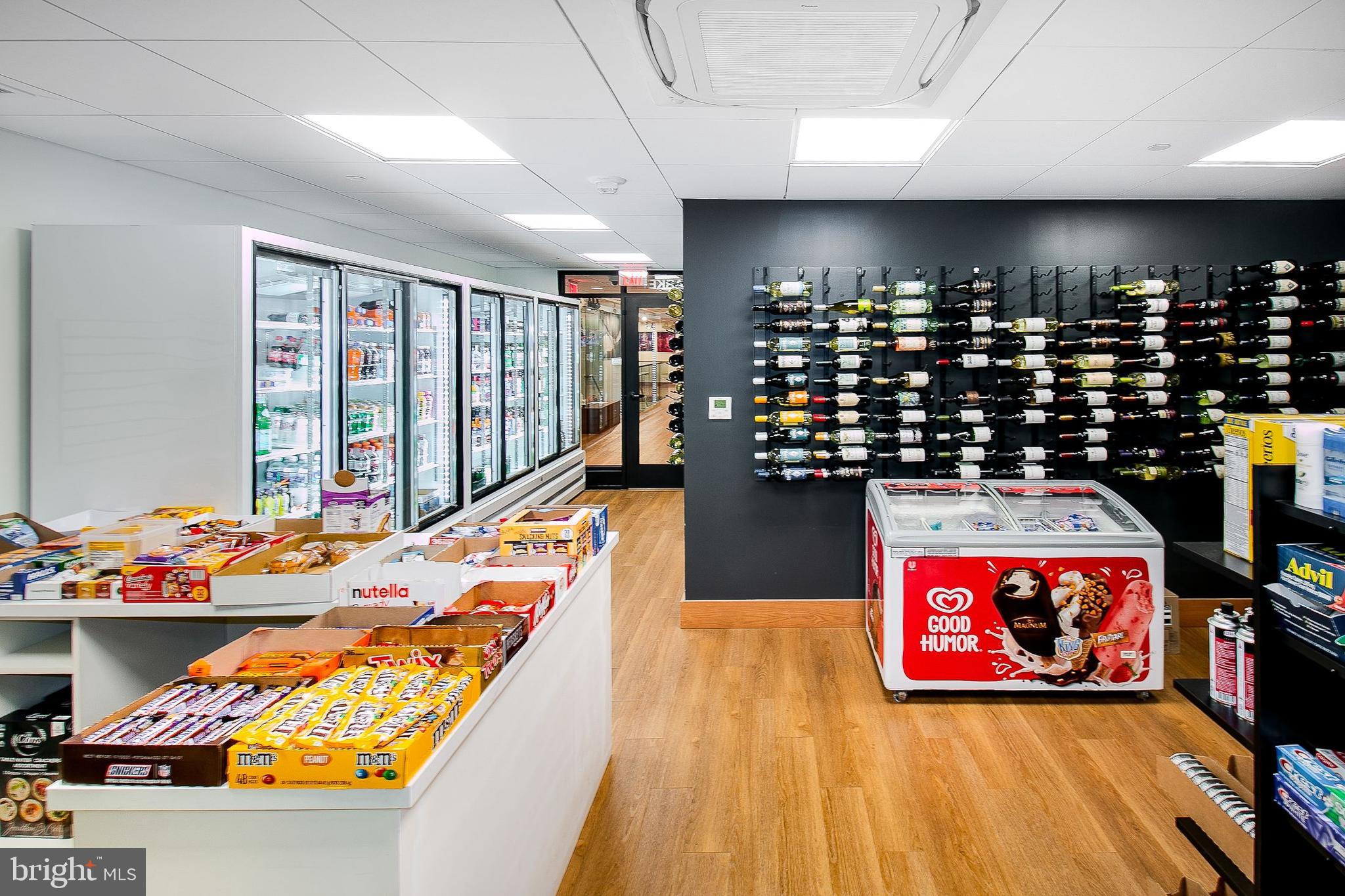 5901 Mt Eagle Drive, Unit 1101 Alexandria, VA 22303 - Photo 28 of 44 Convenience Store!