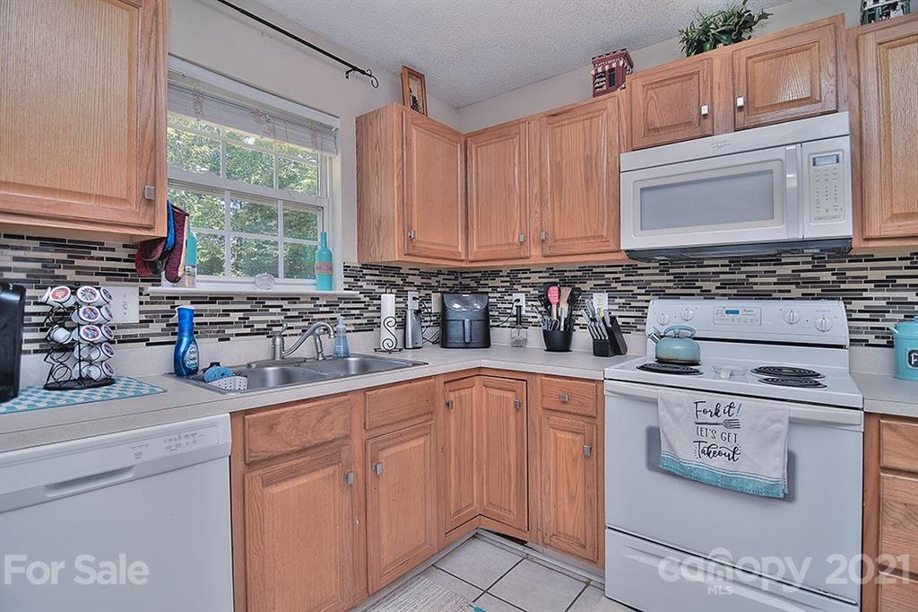 521 Funderburk Road Wingate, NC 28174 - Photo 2 of 27 Gallery Image 2