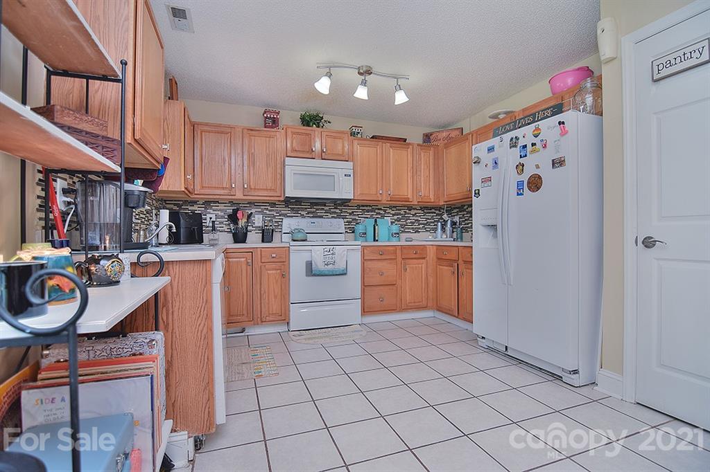 521 Funderburk Road Wingate, NC 28174 - Photo 3 of 27 Gallery Image 3