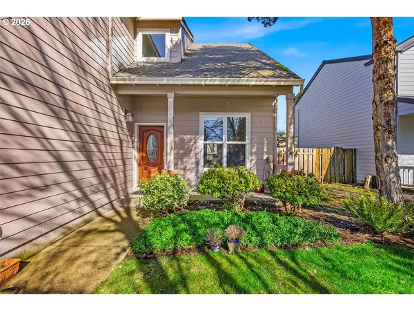 $575,000 | 1224 Southeast 16th Avenue, Canby, OR 97013